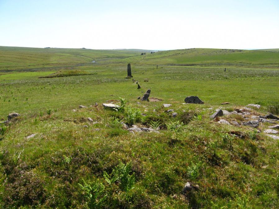 Drizzlecombe E. Encircled Cairn