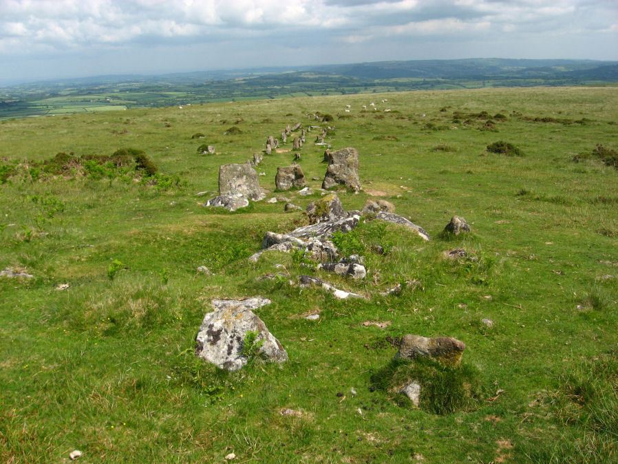 Cosdon (stone row) Platform Cairn Circle and Cist
